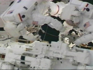 Illustration for article titled First Pictures of Completed Dextre Giant Space Robot